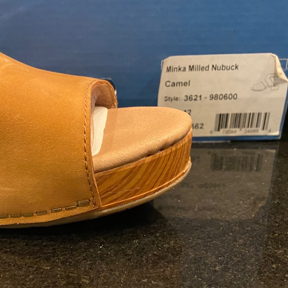 Dansko Minka milled sandals/shoes - Picture 9 of 11